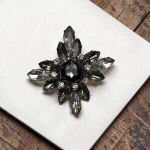 Vintage Tiered Crystal Rhinestone Gray  Brooch